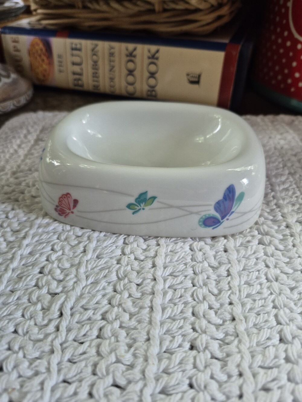 🌿5/$25 Vintage Avon Butterflies Soap Dish